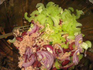 Салат с тунцом